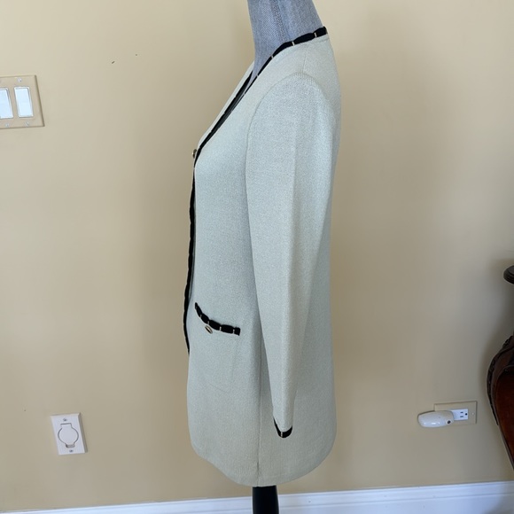 St. John Jacket - Picture 4 of 9